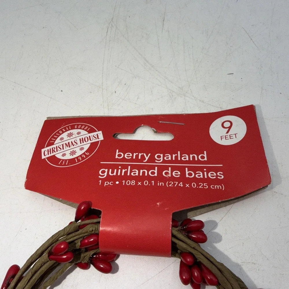 NEW! 9 Feet PRIMITIVE RED PIP BERRY GARLAND Decorating